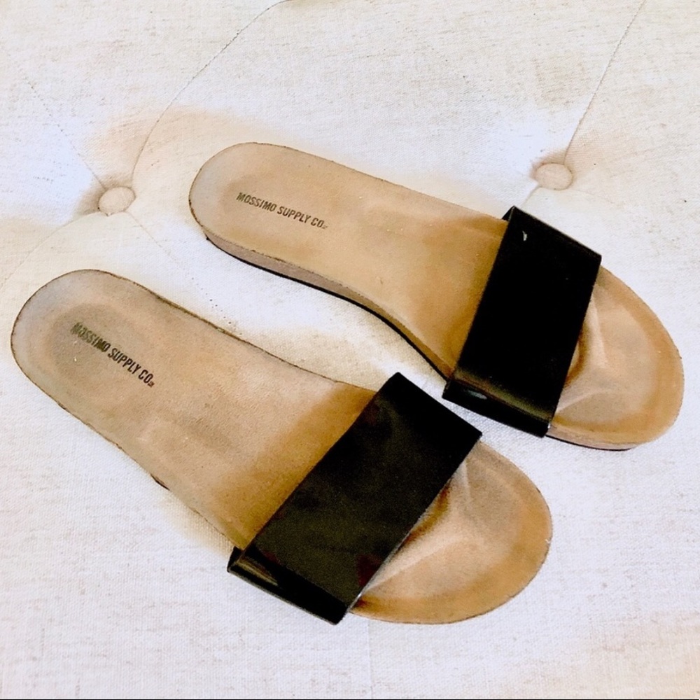 Mossimo patent slides